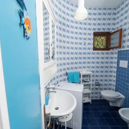 Appartamento Baia Buon Dormire-Grotte Marine Suite con Terrazza e AC *