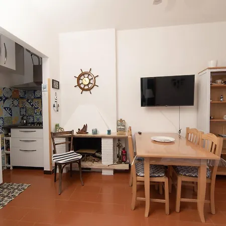 Baia Buon Dormire-grotte Marine Con Terrazza E Ac Appartement *